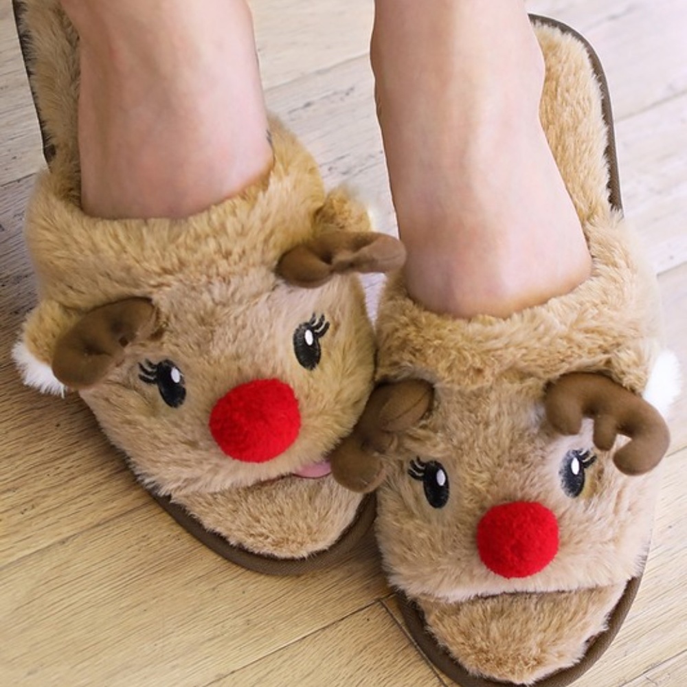 Cozy Holiday reindeer house slippers - Picture 1 of 5